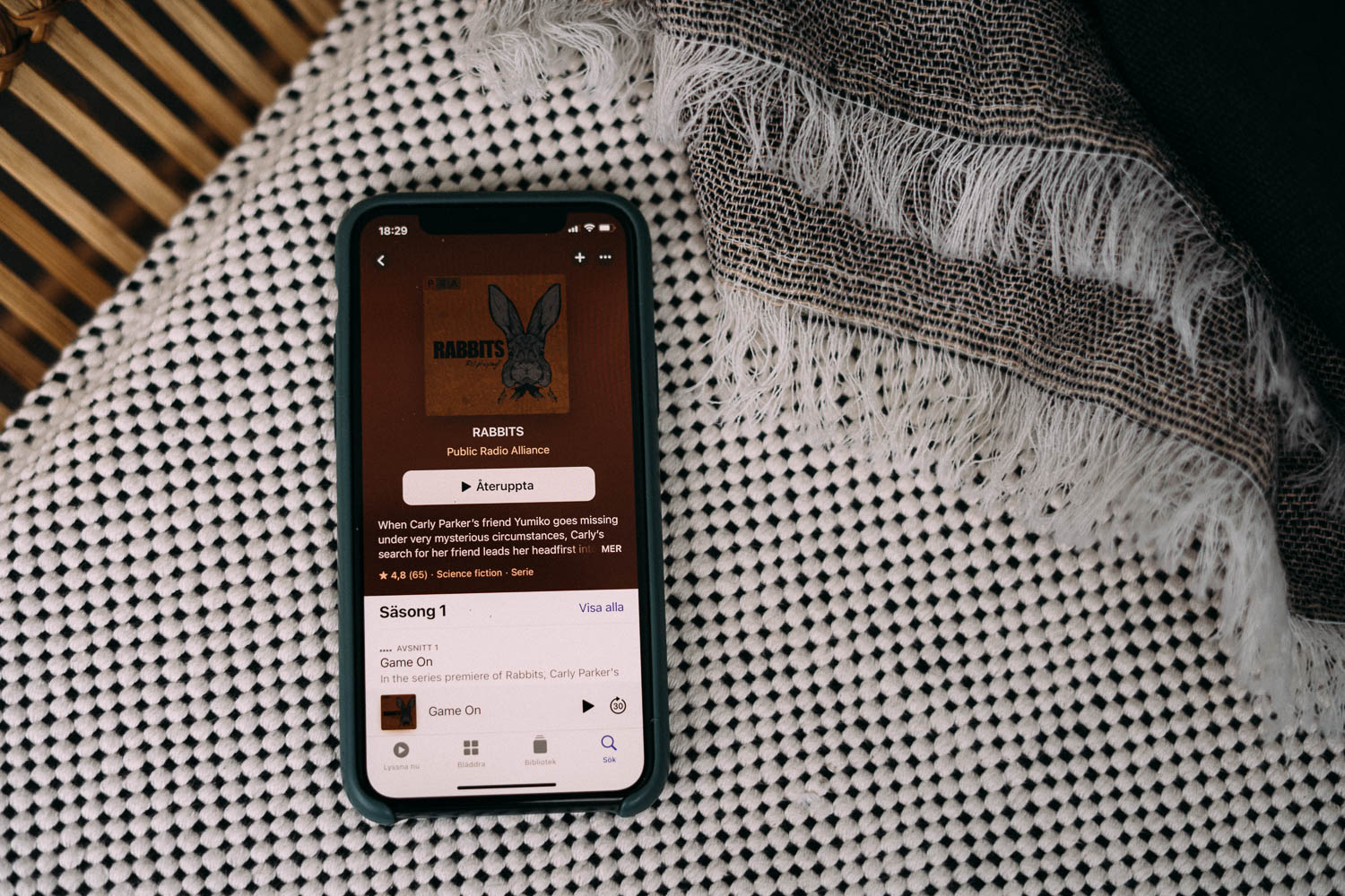 Podcasten Rabbits i Podcaster-appen på en iPhone